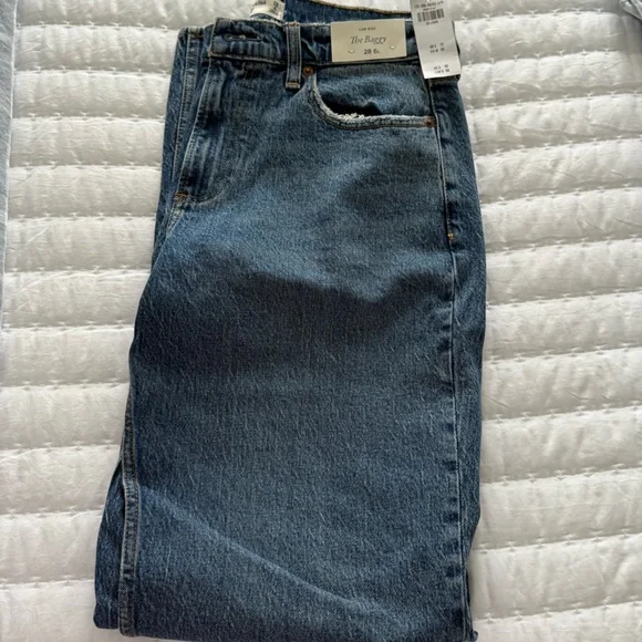NWT Abercrombie jeans 28 long - Picture 9 of 9